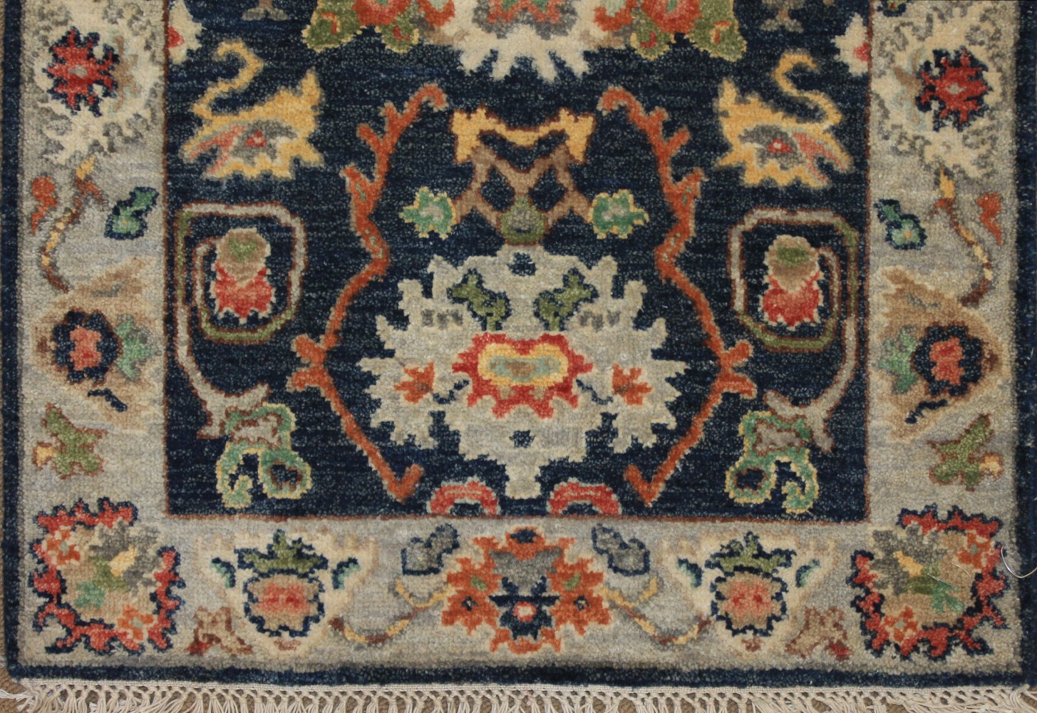 2X3 Traditional Hand Knotted Wool Area Rug - MR025027