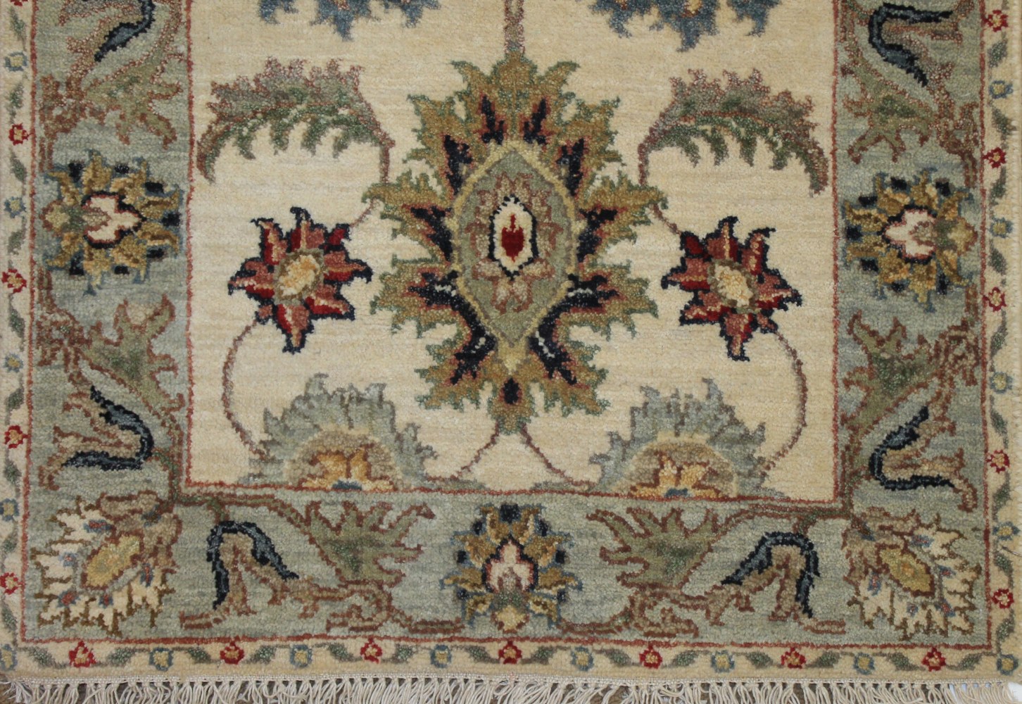 2X3 Traditional Hand Knotted Wool Area Rug - MR025031