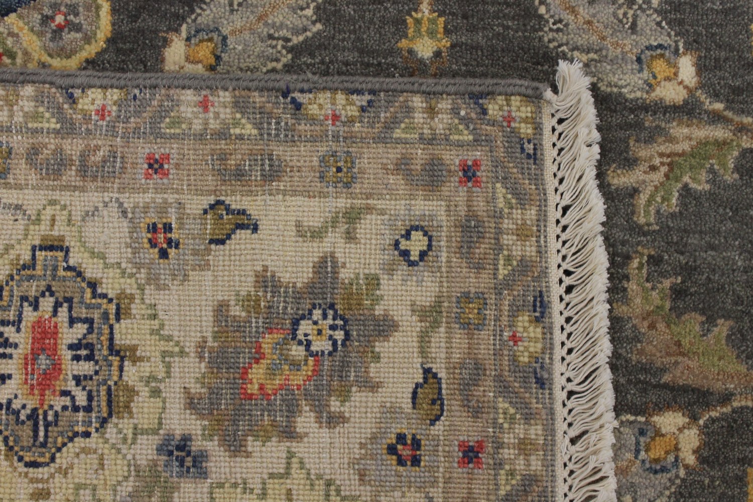 5x7/8 Traditional Hand Knotted Wool Area Rug - MR025051