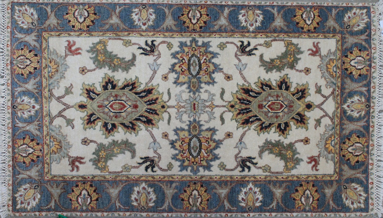 2X4 Traditional Hand Knotted Wool Area Rug - MR025647