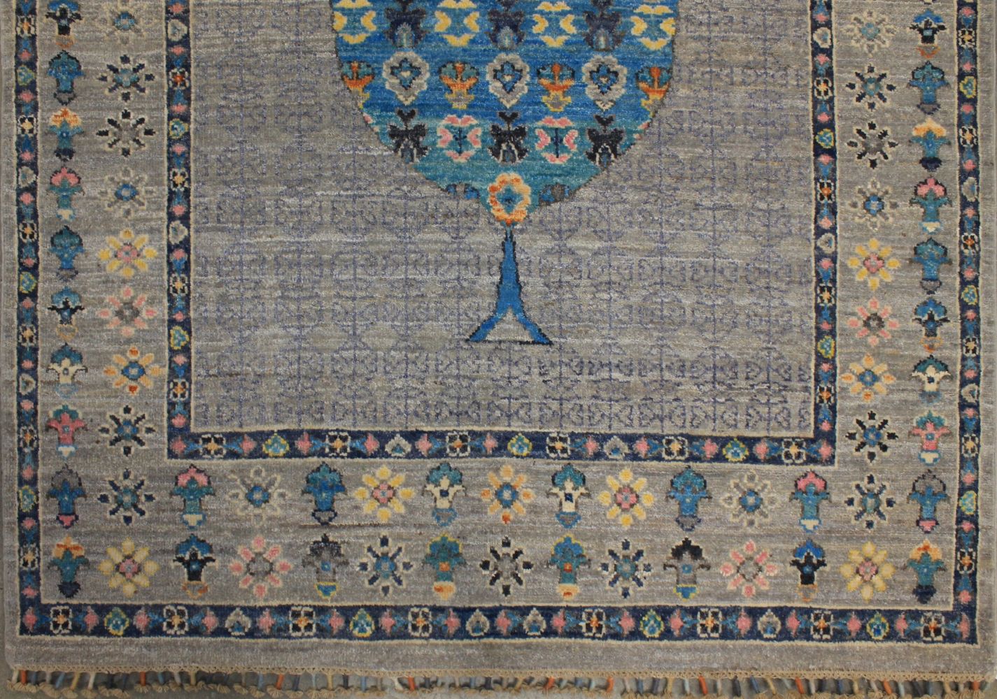 4x6  Hand Knotted Wool Area Rug - MR026130