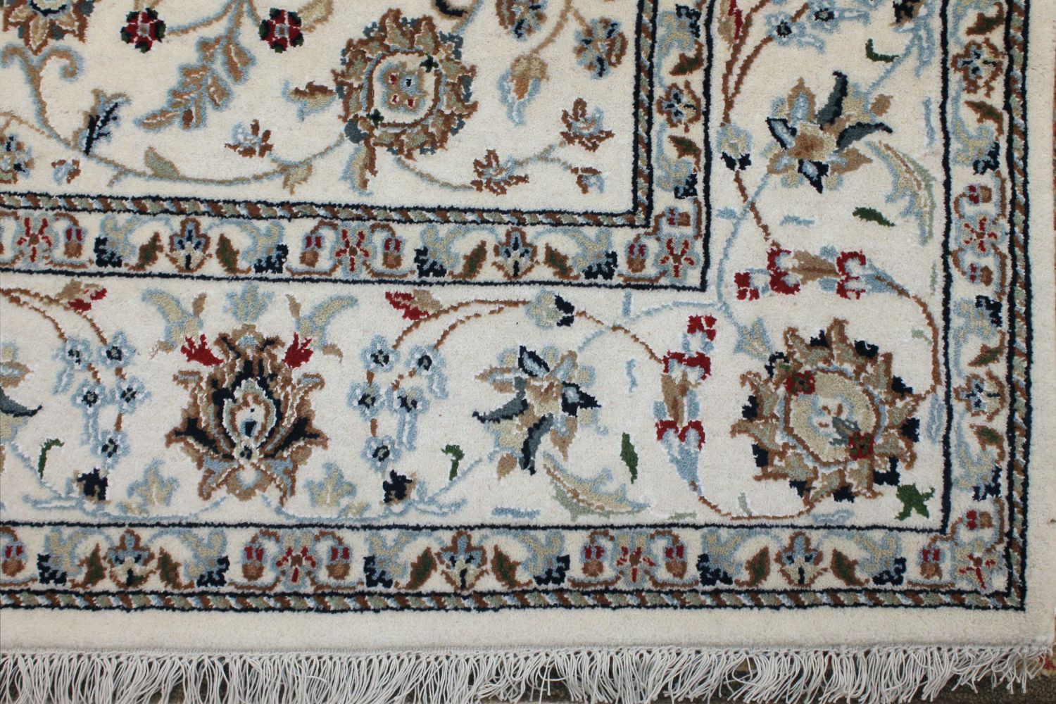 5x7/8  Hand Knotted Wool Area Rug - MR026747