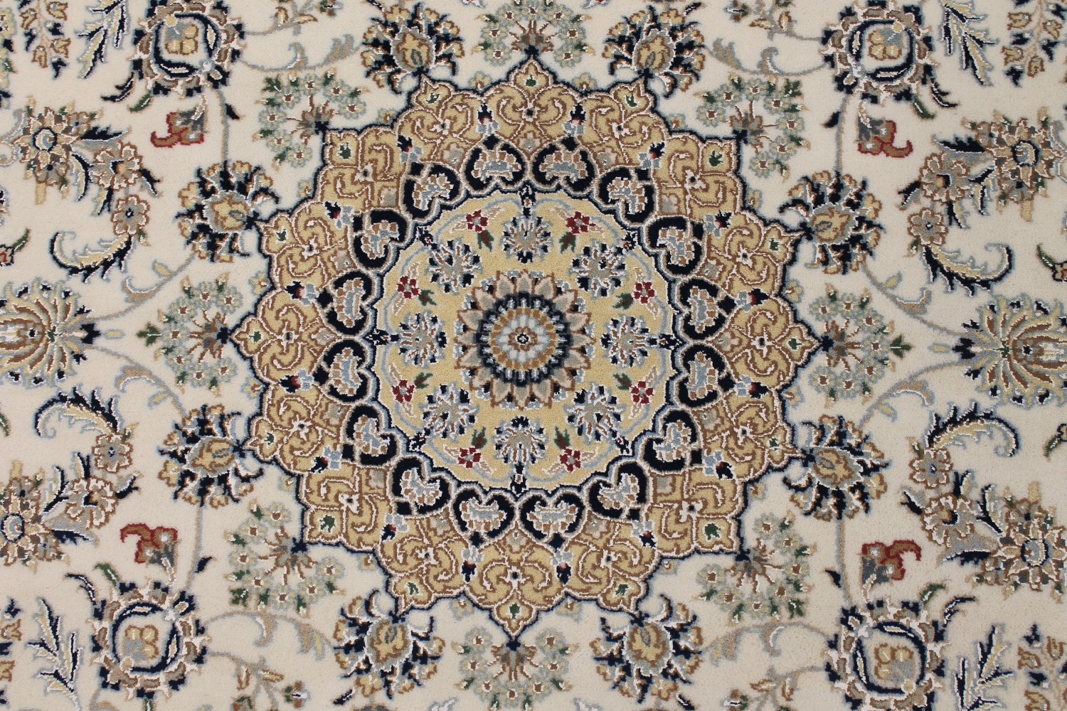 5x7/8 Traditional Hand Knotted Wool Area Rug - MR028301
