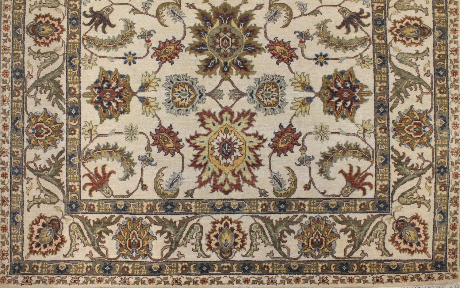 5x7/8 Traditional Hand Knotted Wool Area Rug - MR028723