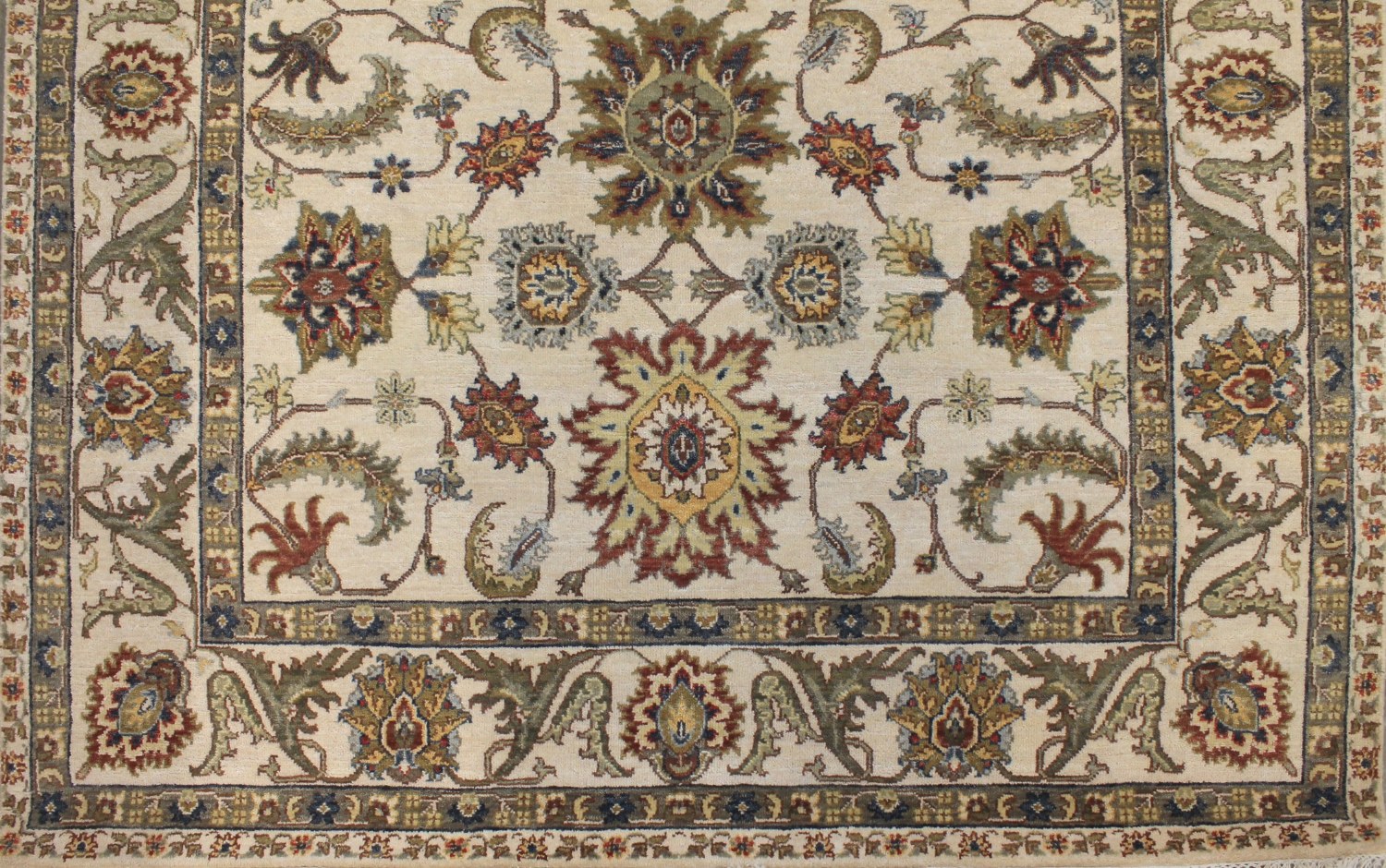 5x7/8 Traditional Hand Knotted Wool Area Rug - MR028723