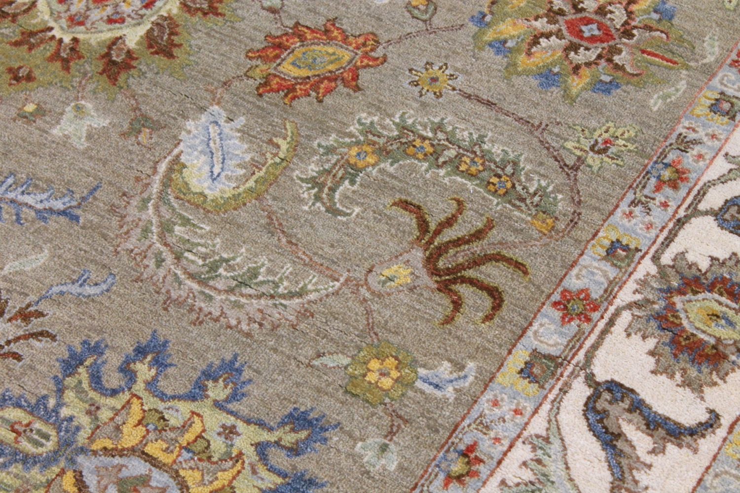 6x9 Traditional Hand Knotted Wool Area Rug - MR029774