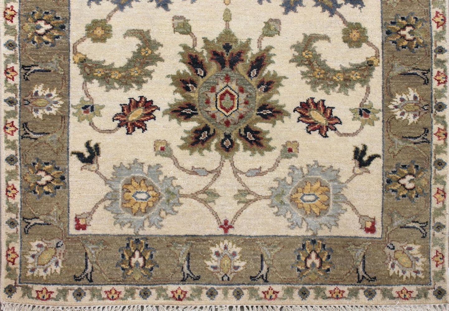 3x5 Traditional Hand Knotted Wool Area Rug - MR029787