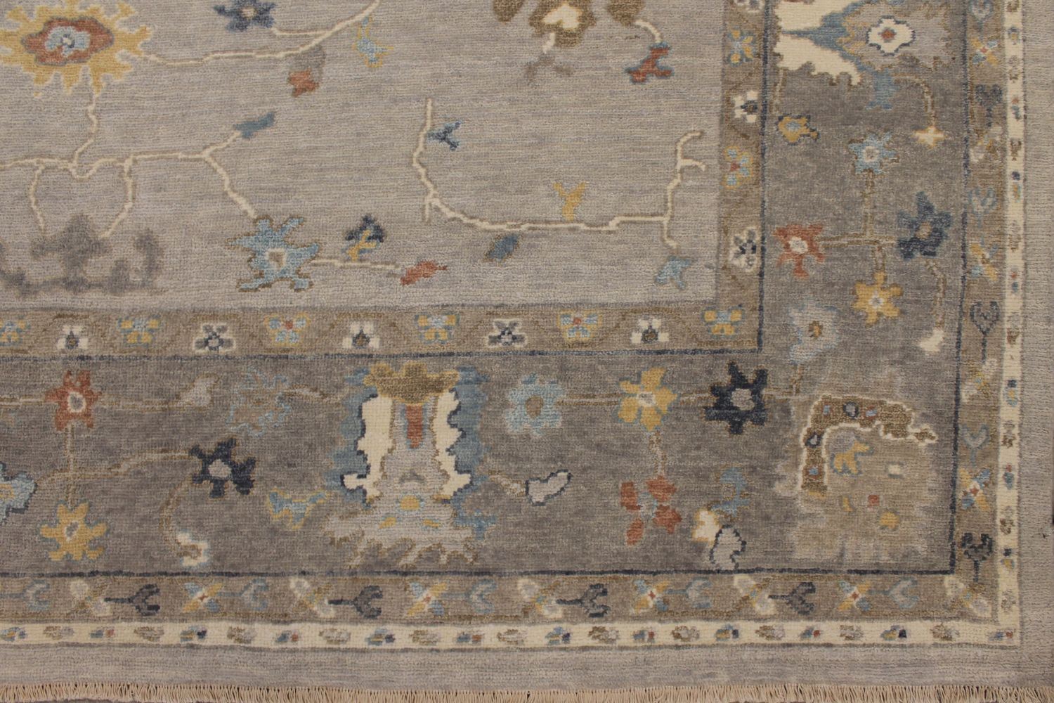  Oushak Hand Knotted Wool Area Rug - MR30392