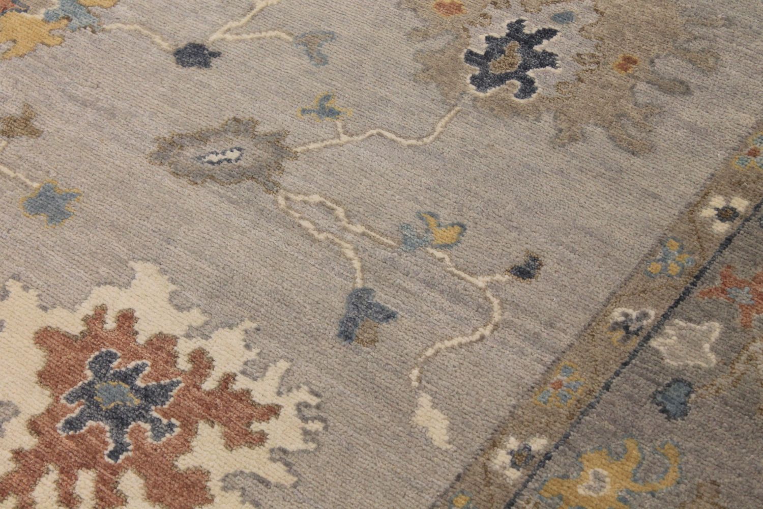  Oushak Hand Knotted Wool Area Rug - MR30392