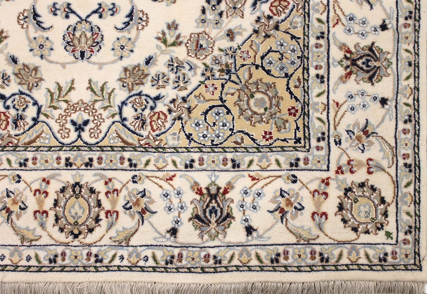 5x7/8 Traditional Hand Knotted Wool Area Rug - MR30417