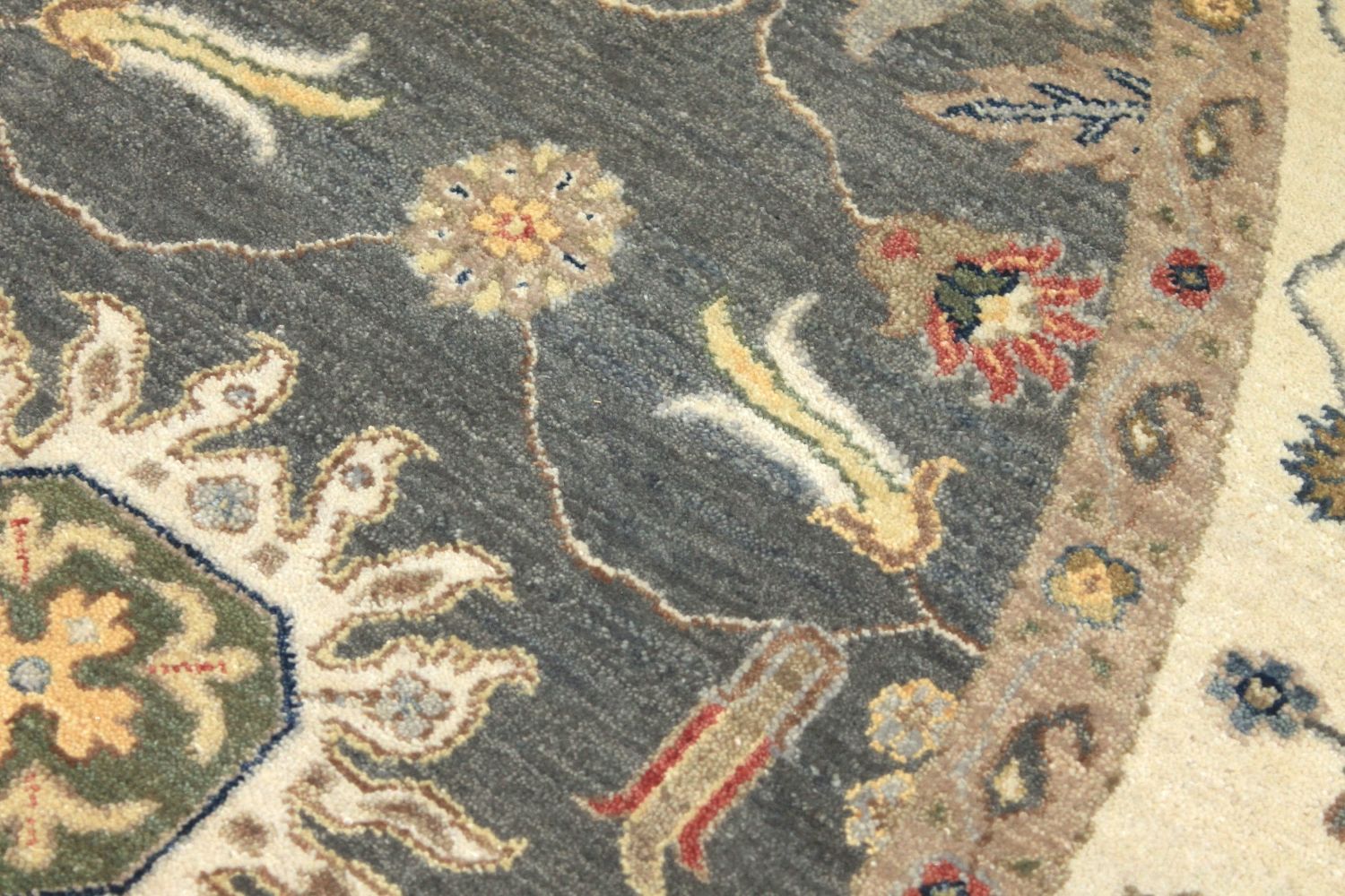 8 ft. Round & Square Traditional Hand Knotted Wool Area Rug - MR030568