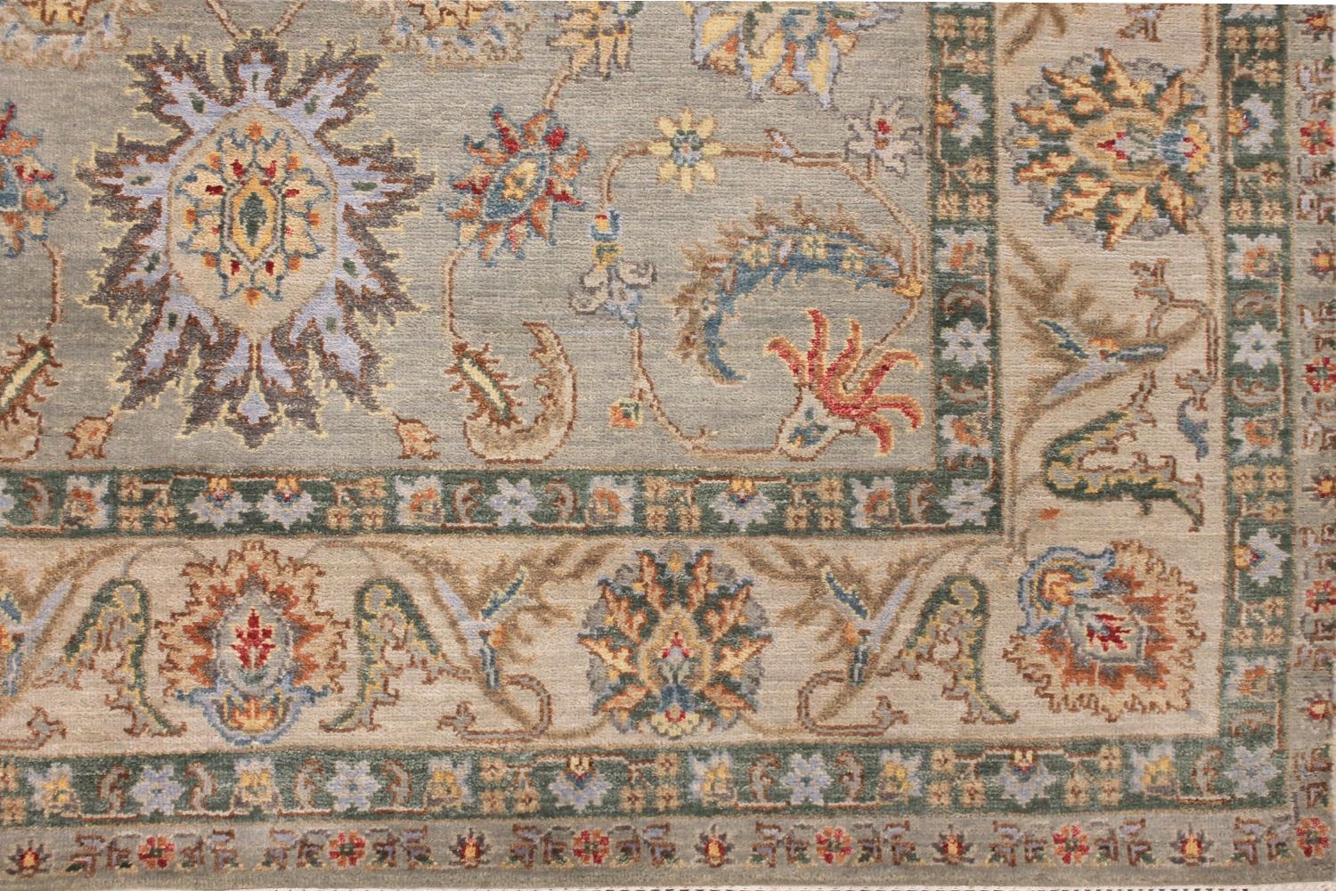 5x7/8 Traditional Hand Knotted Wool Area Rug - MR030581