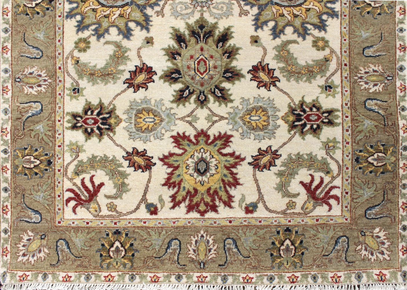 4x6 Traditional Hand Knotted Wool Area Rug - MR030597