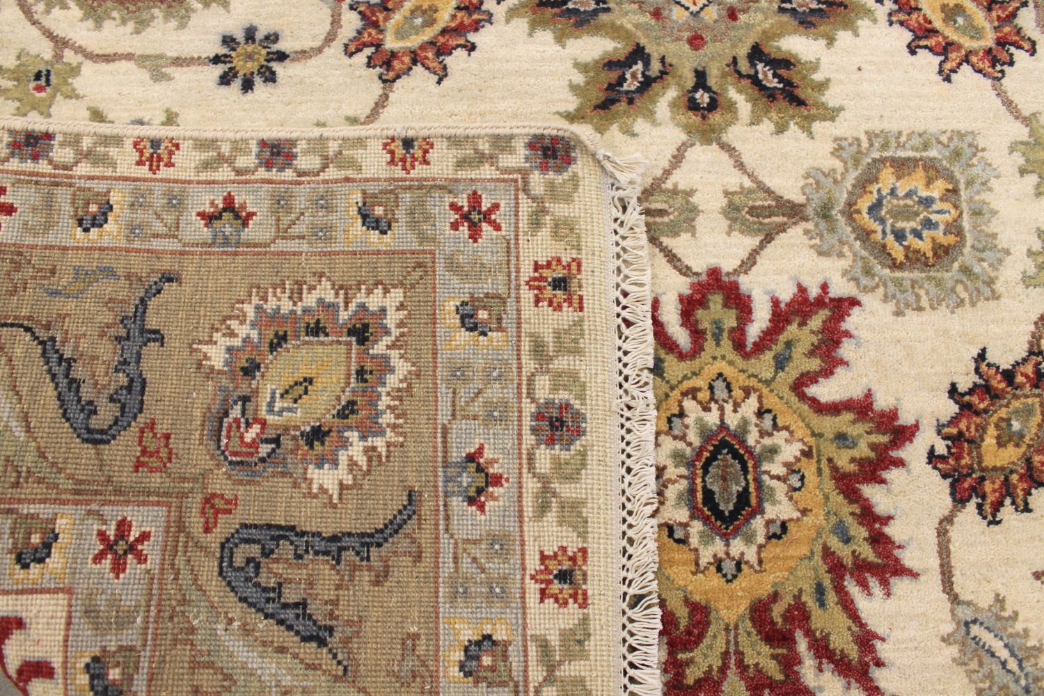 5x7/8 Traditional Hand Knotted Wool Area Rug - MR030604