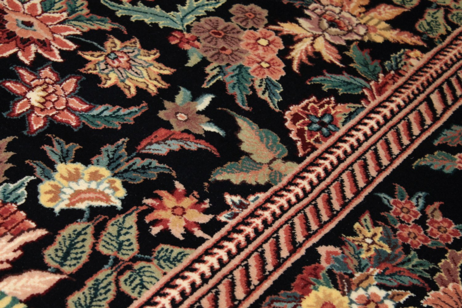 8x10 Traditional Hand Knotted Wool Area Rug - MR0753