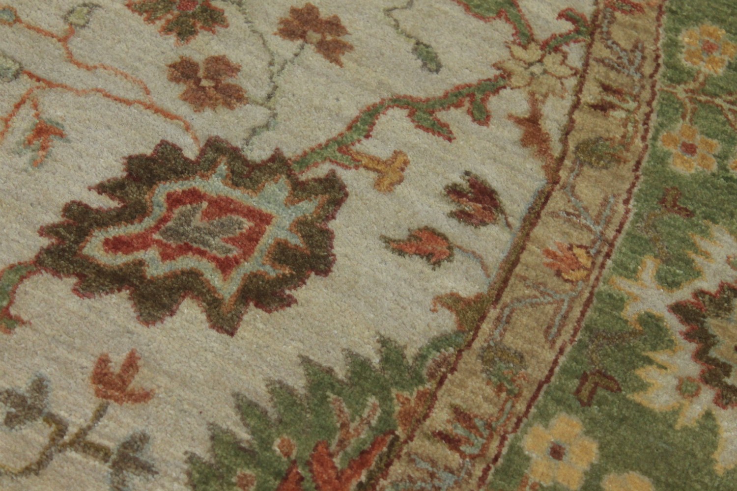 8 Round & Square Traditional Hand Knotted Wool Area Rug - MR21329